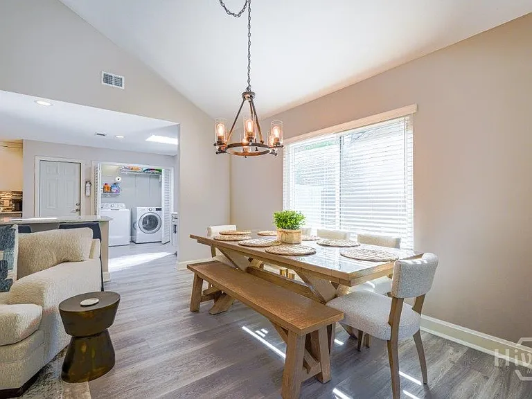 53 Village Green Cir — Photo 9