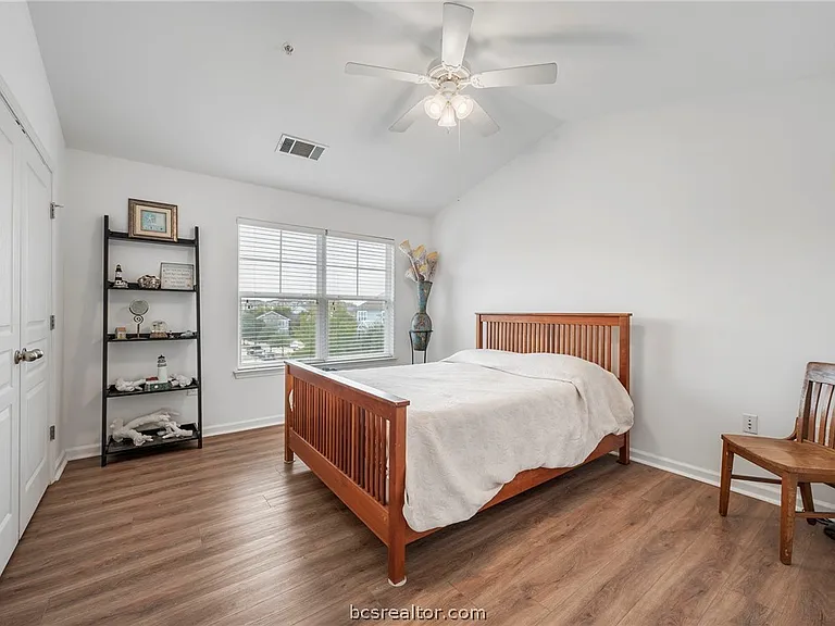 1725 Harvey Mitchell Pkwy S #2125 — Photo 11