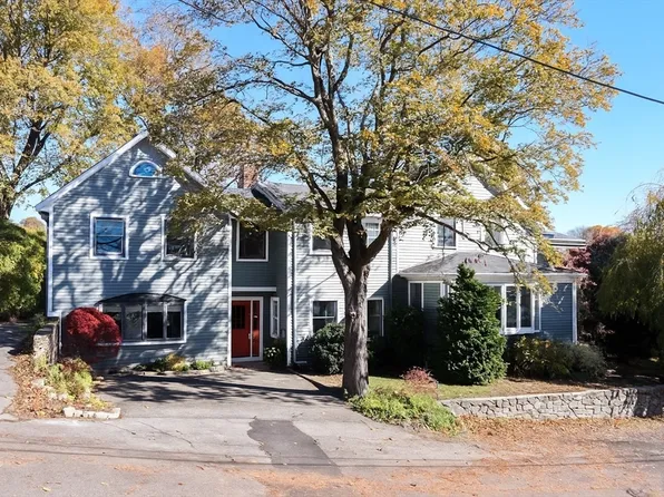 25 Curtis St, Marblehead, MA 01945