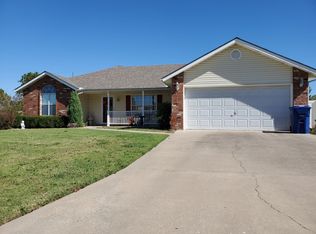 2302 Cedar Ln, Miami, OK 74354