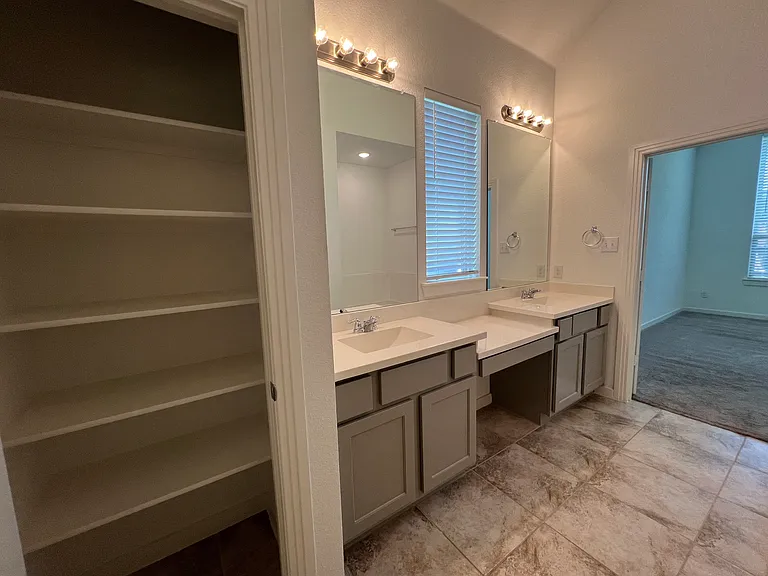 1120 Sheldon Dr — Photo 31