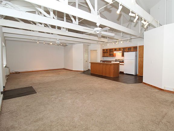 4th image of 1017 N Molly Ct