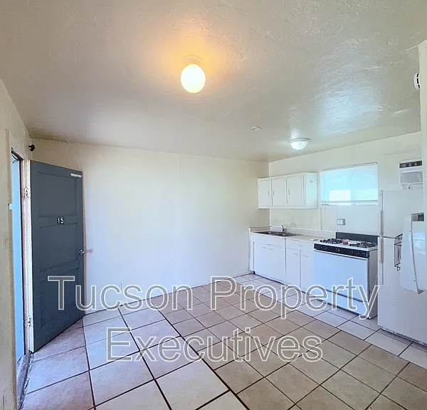 1435 E Benson Hwy #15 — Photo 2