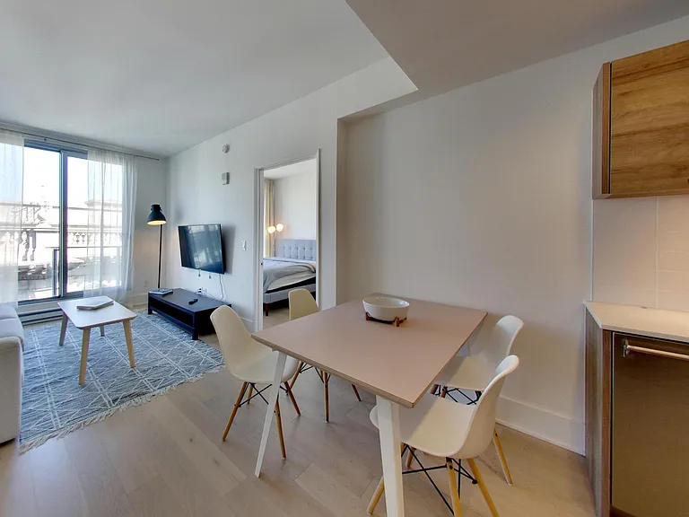1075 Market St #713 — Photo 3
