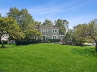 19 Beech Ct, Chatham, NJ 07928