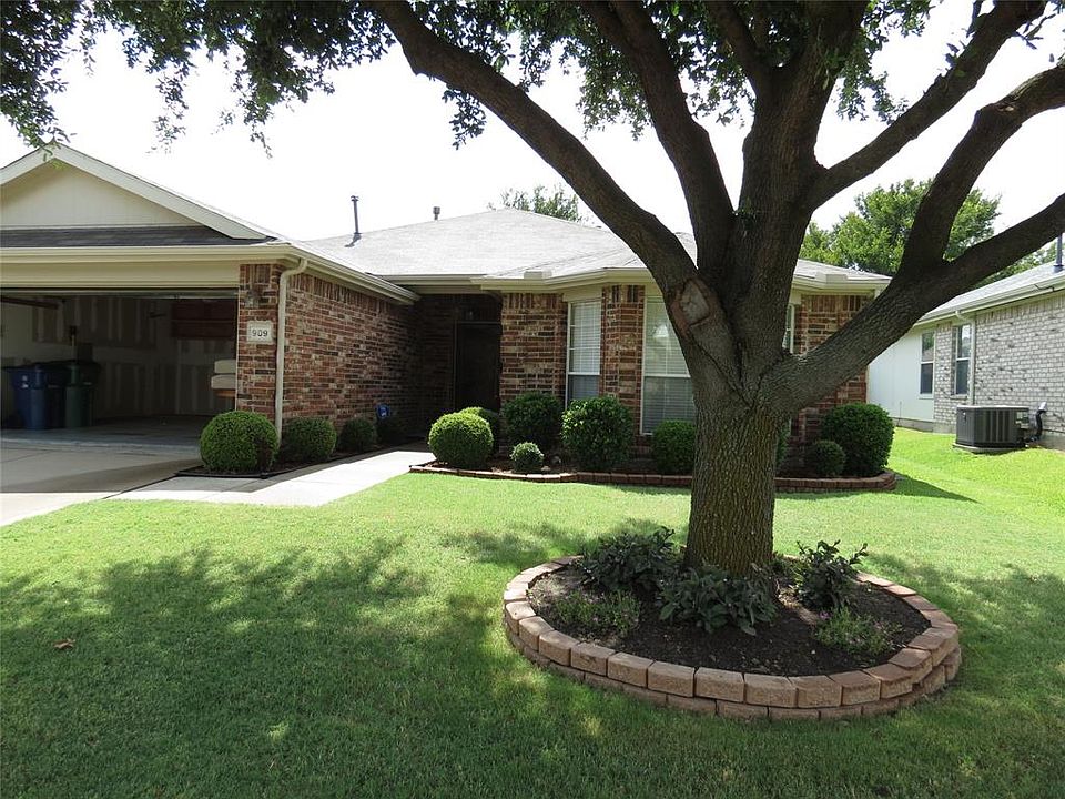 1st image of 909 Topaz Dr