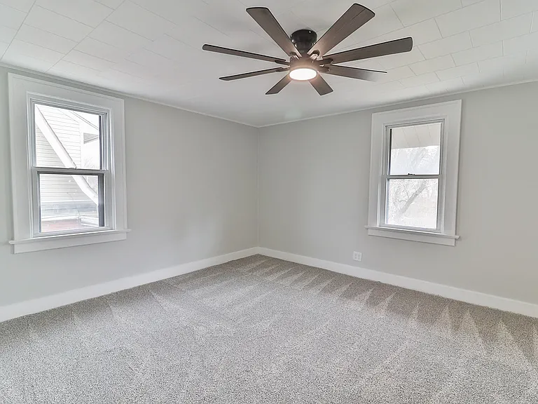 343 S Charles St — Photo 25