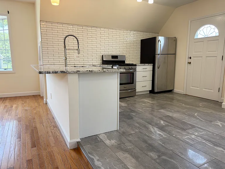 71 Morris Ave #2 — Photo 4