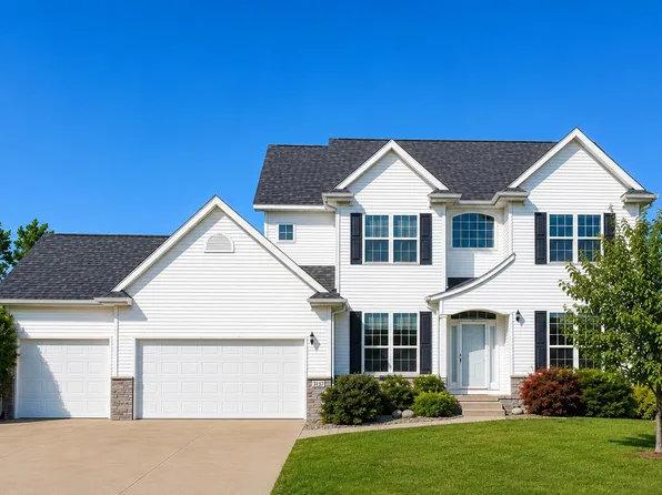 3137 Brookfield Dr, Marion, IA 52302