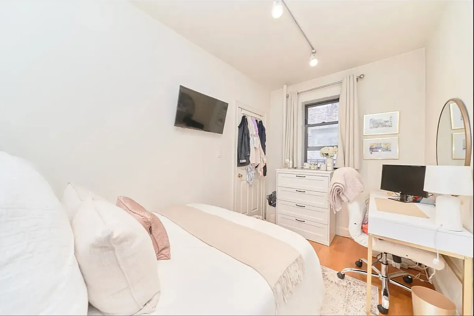 55 Barrow Street — Photo 2