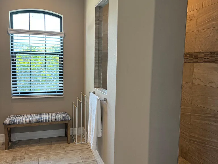 332 Coral St — Photo 27