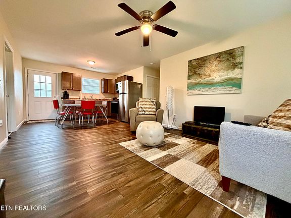 4th image of 668 Town Creek Rd