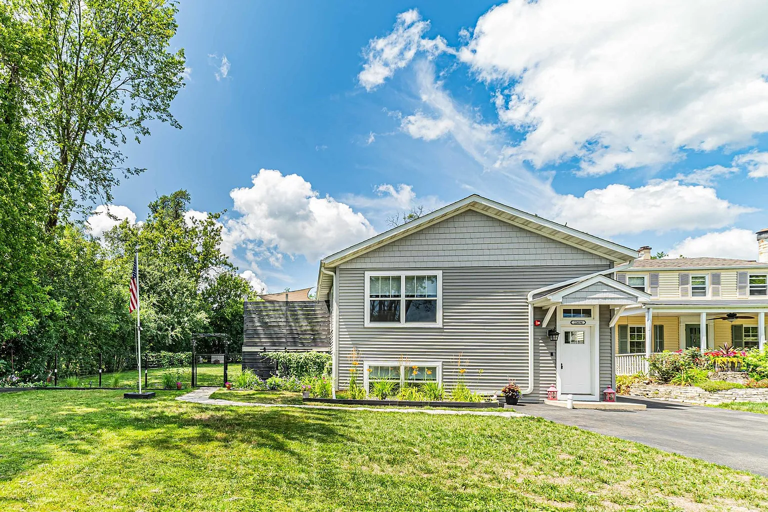 23694 N Park Rd photo 1