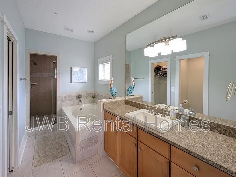 361 Ahern St — Photo 14