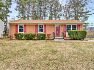 3766 Meadowlark Rd, Roanoke, VA 24018