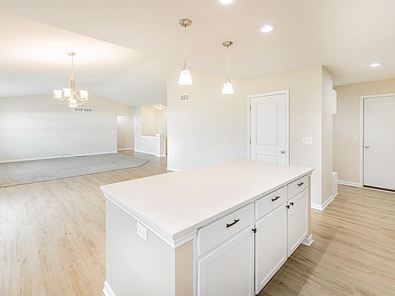 5th image of 3687 Cardinal Dr