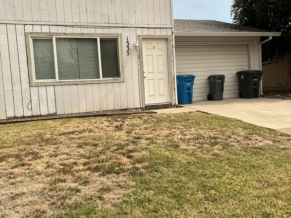 1335 Hobart Dr #1