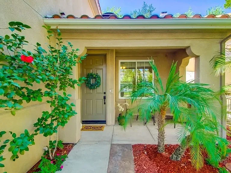 1008 Crystal Springs Pl — Photo 3
