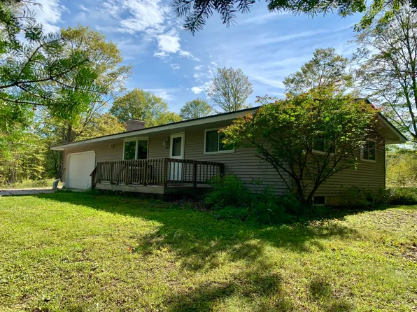 11699 Beckett Rd, Johannesburg, MI 49751