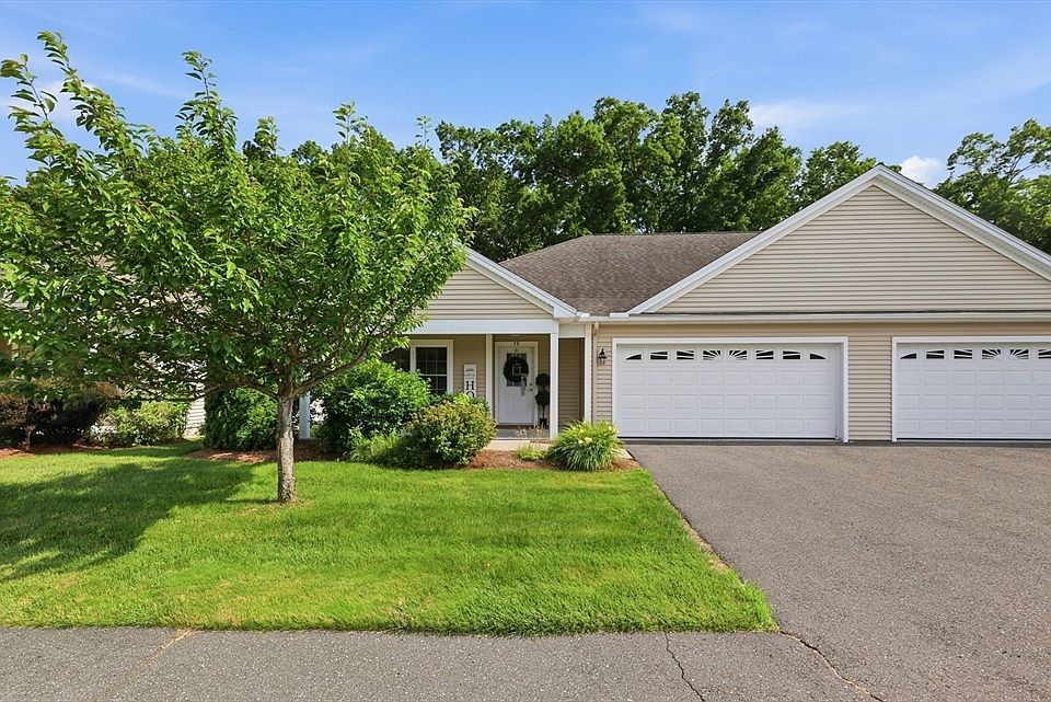 1st image of 79 Cherry Dr #79