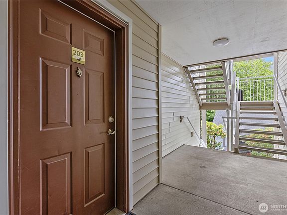 3rd image of 12303 Harbour Pointe Boulevard #V203