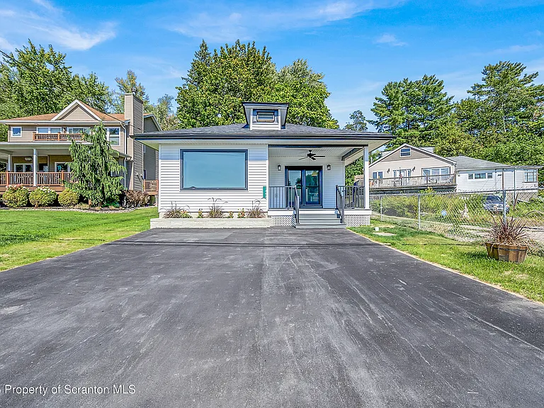 1262 Lake Rd — Photo 5