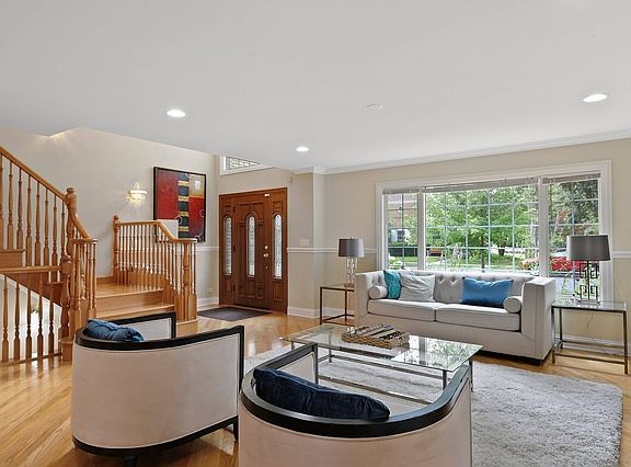 4th image of 7845 Kolmar Ave