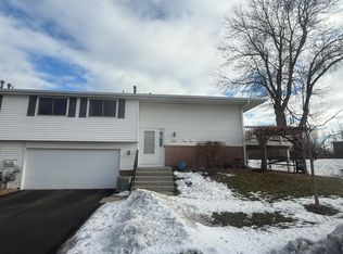 1025 E 145th St, Burnsville, MN 55337