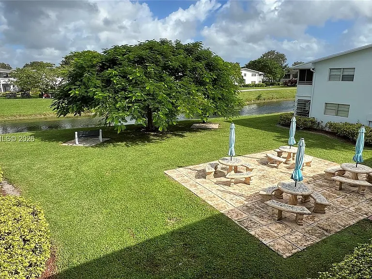 306 Newport Dr #306-T — Photo 10
