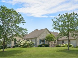 841 Skibbereen Way, Hartford, WI 53027