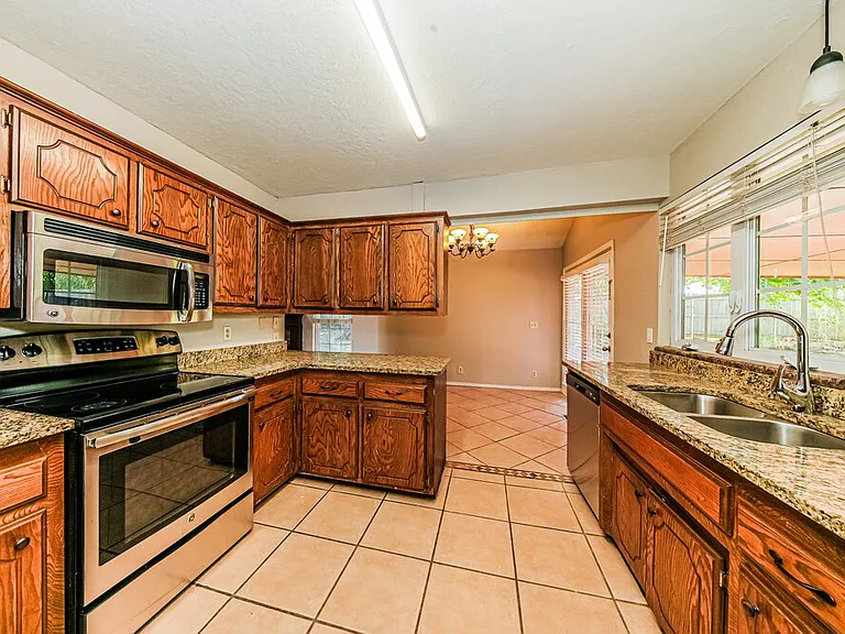 8117 Turtle Dove Dr — Photo 8