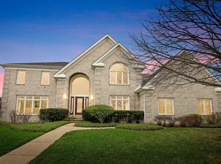 320 Foxford Dr, Buffalo Grove, IL 60089