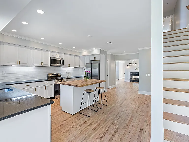 7 Edgewood St #B — Photo 15