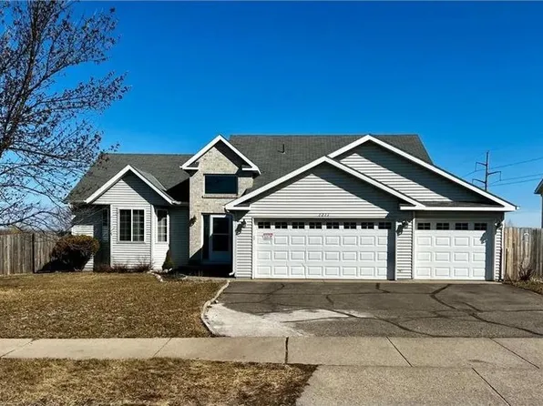 1211 Hillside Rd, Sauk Rapids, MN 56379