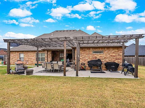 5th image of 1204 Baybrook Dr