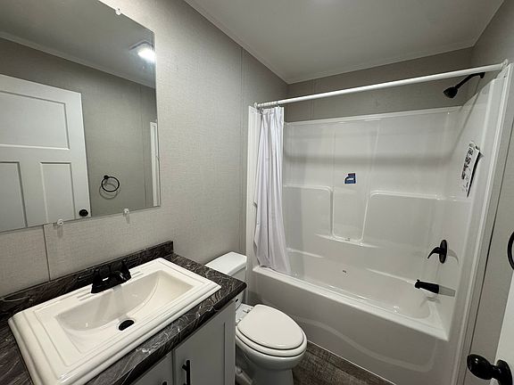 3rd image of 1723 Cambridge Ct