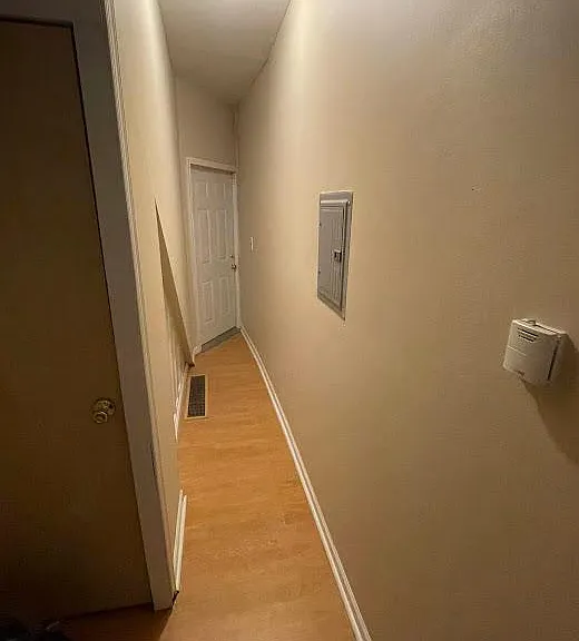 1855 N Willington Apt 1- entrance/foyer