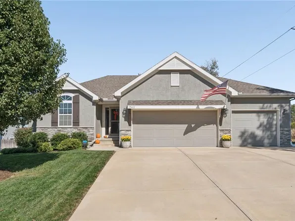 19602 W 197th Ter, Spring Hill, KS 66083