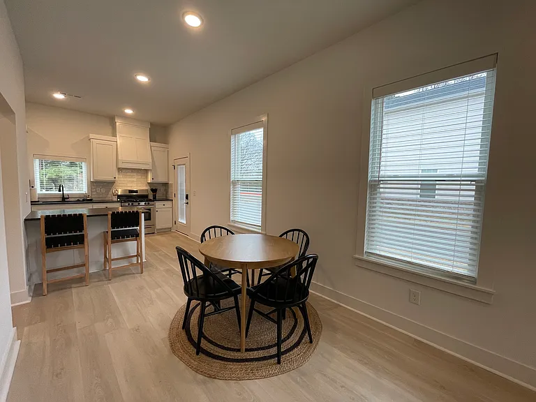 1406 S Duncan Ave — Photo 8