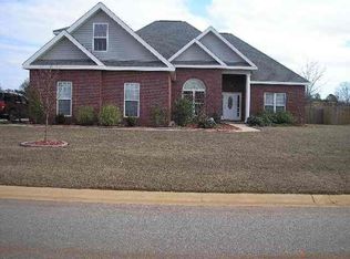 142 Dora Ln, Byron, GA 31008