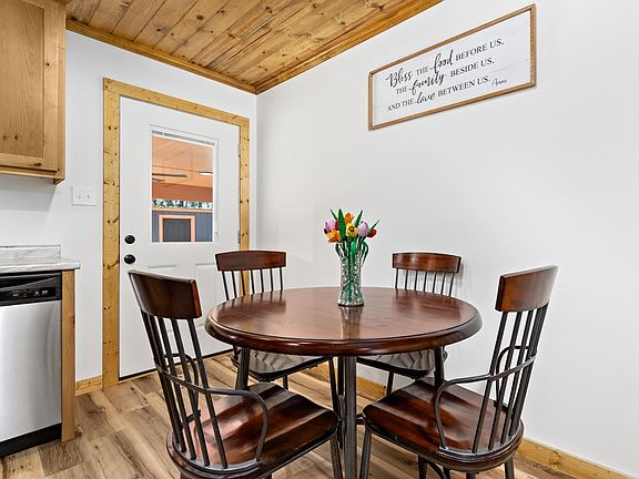 11th image of 4477 Randall Rd