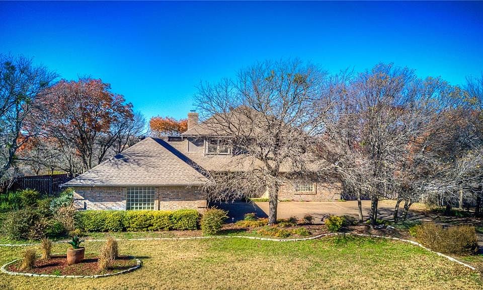 1st image of 118 Royal Oak Dr