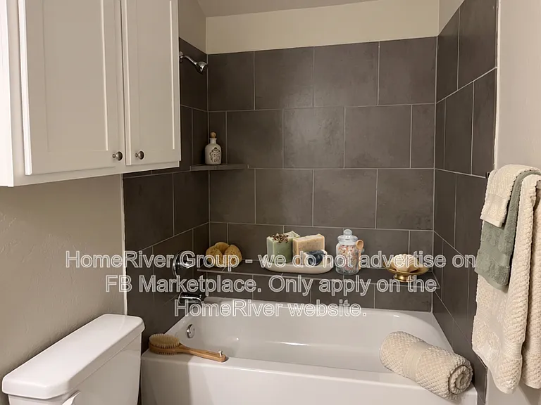 515 N 5th St — Photo 13