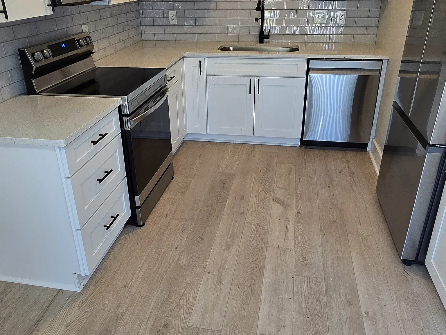 2 bed, 992 sqft, $1,750 — Photo 1