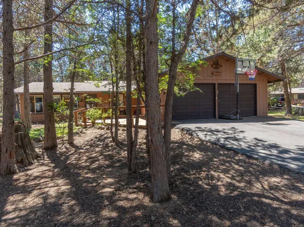 61531 Friar Tuck Ln, Bend, OR 97702