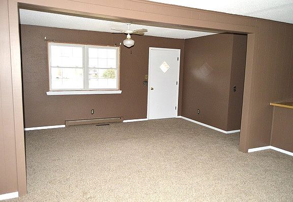 3rd image of 909 Carney St