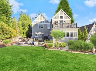 46 Valleywood Rd, Greenwich, CT 06830