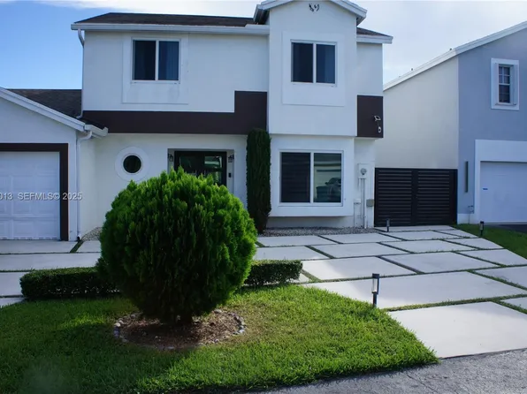 14574 SW 94th Ln, Miami, FL 33186