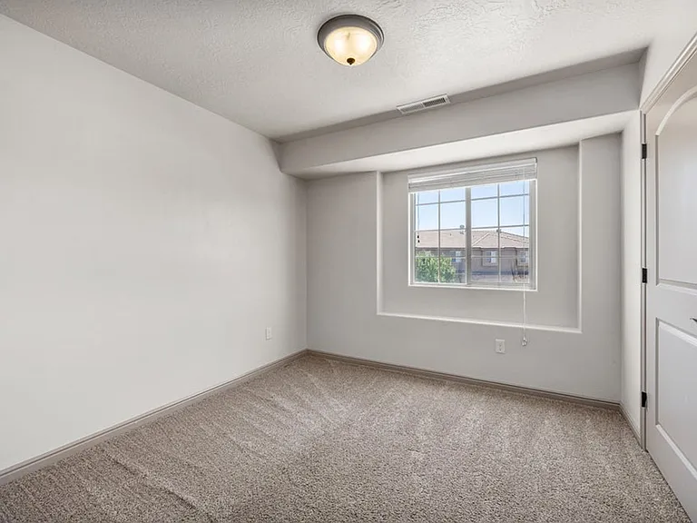 290 W Buena Vista Blvd #13 — Photo 17