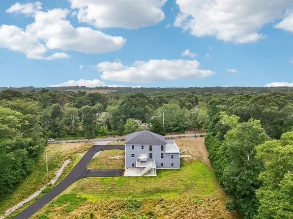 920 Drift Rd, Westport, MA 02790